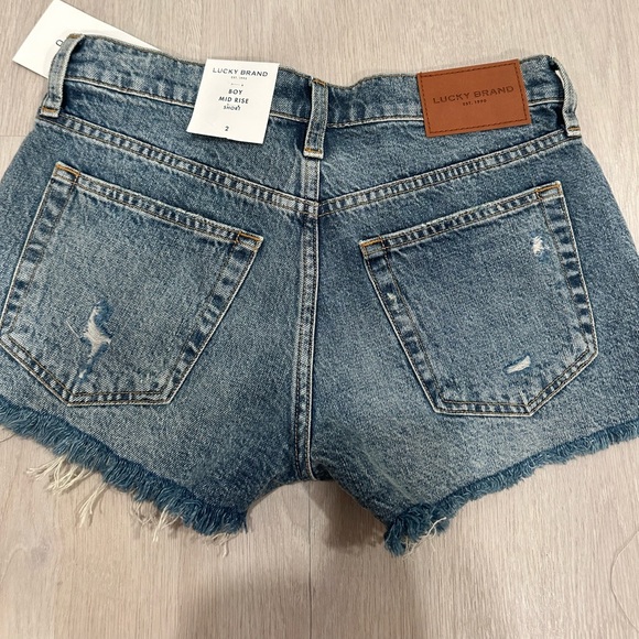 lucky brand boy short mid rise jean shorts. - Picture 2 of 3